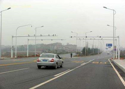 工業(yè)級交換機(jī)在公路交通行業(yè)上有什么機(jī)遇呢